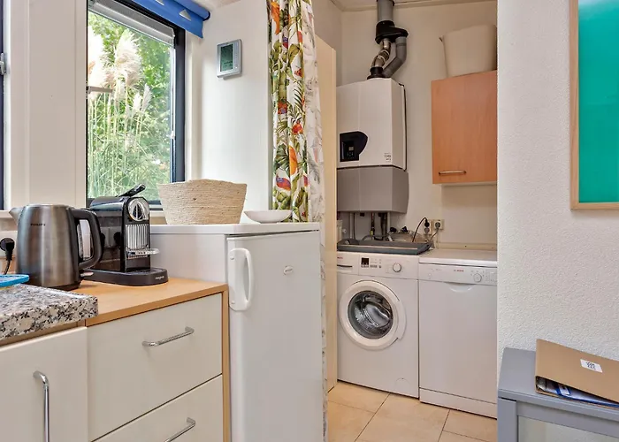 Bosje 1 - Not Intended For Company Or Work-related 펜션 *